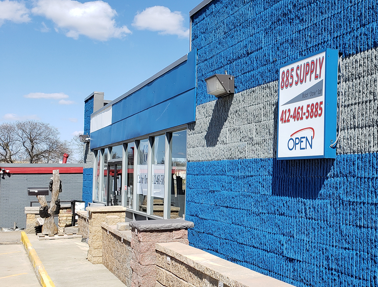 885 Store Outside View